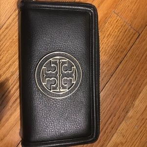 Black Tory burch wallet